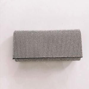 💎 Diamond Shiny Clutch 💎